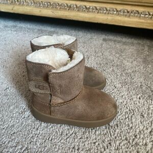 ♥️SOLD♥️UGG Keelan Tan Suede Infant Boots